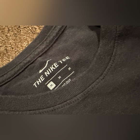 EUC The Nike Tee Men’s M black logo tee shirt short sleeve basketball active top - Picture 2 of 3